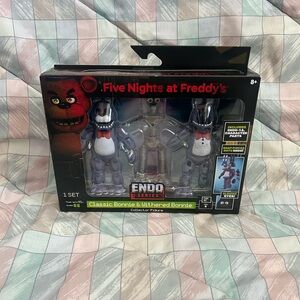 Five Nights At Freddy’s Endo Series Classic Bonnie & Withered Bonnie Jazwares